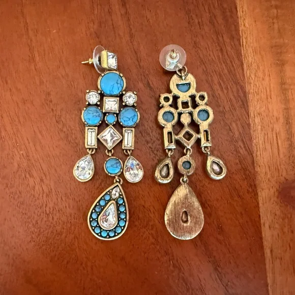 Ann Taylor Vintage Blue Set - 2 necklaces, 2 sets of earrings, 1 ring - Picture 4 of 8